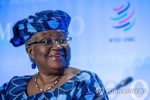 WTO 새 사무총장으로 추대된 나이지리아 출신의 응고지 오콘조이웨알라 [EPA=연합뉴스]